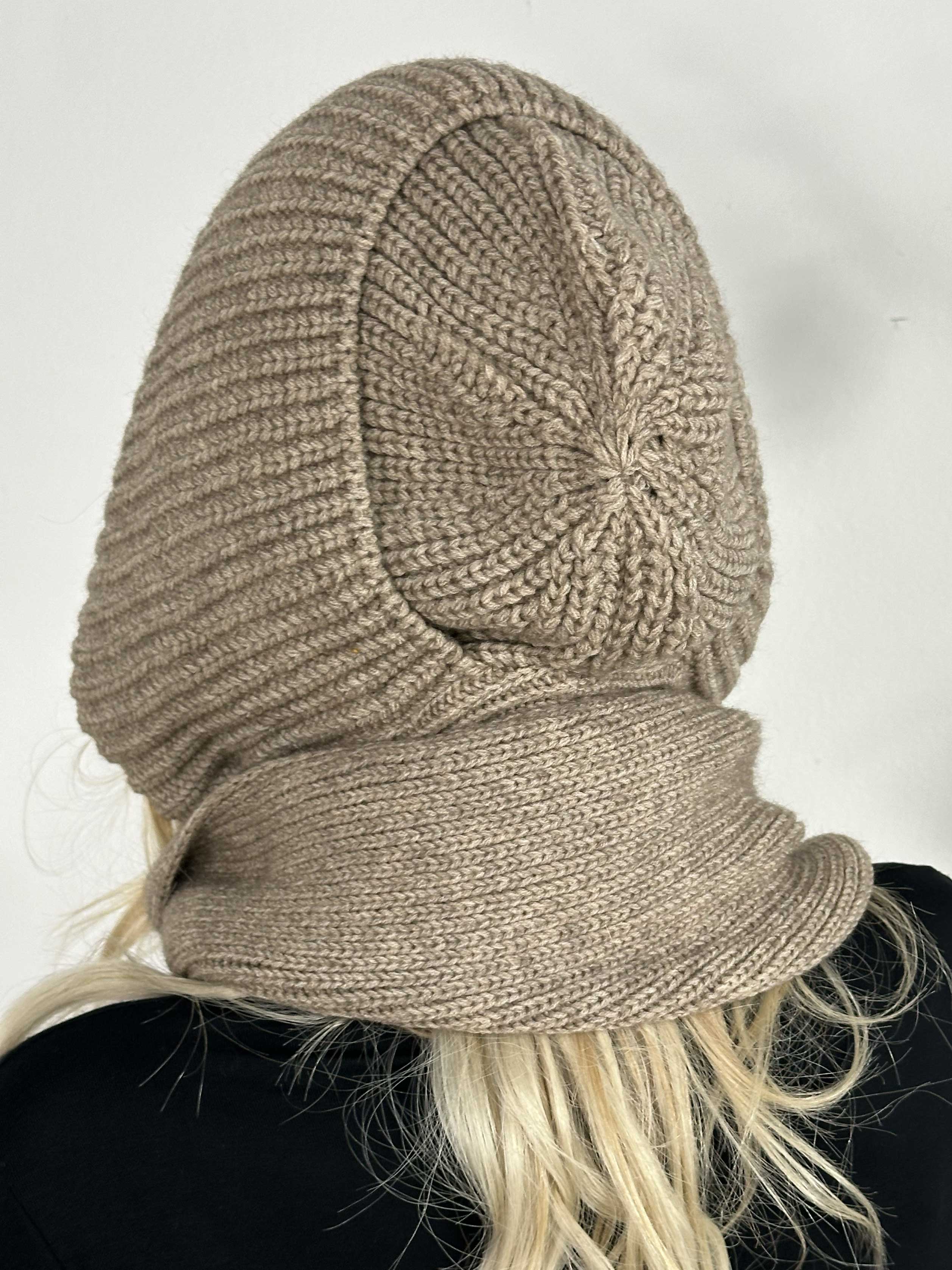 Asmita - Blødt halstørklæde med hætte